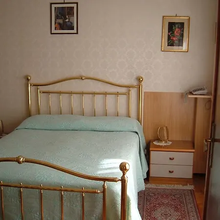 فندق Luca إيفريا