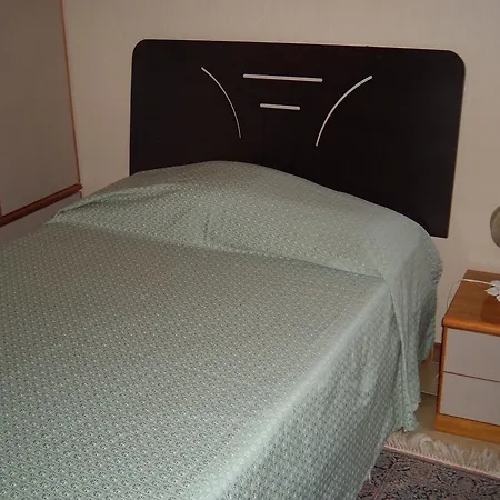 Hotel Luca 2*